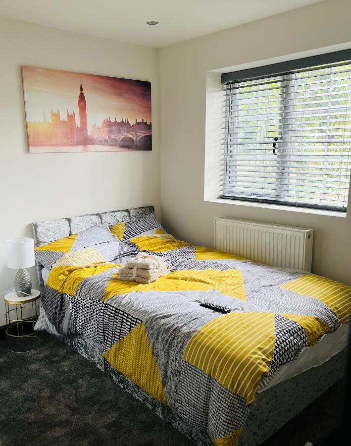 Green Lantern, Private En-Suite Double Bedroom Aveley Екстериор снимка